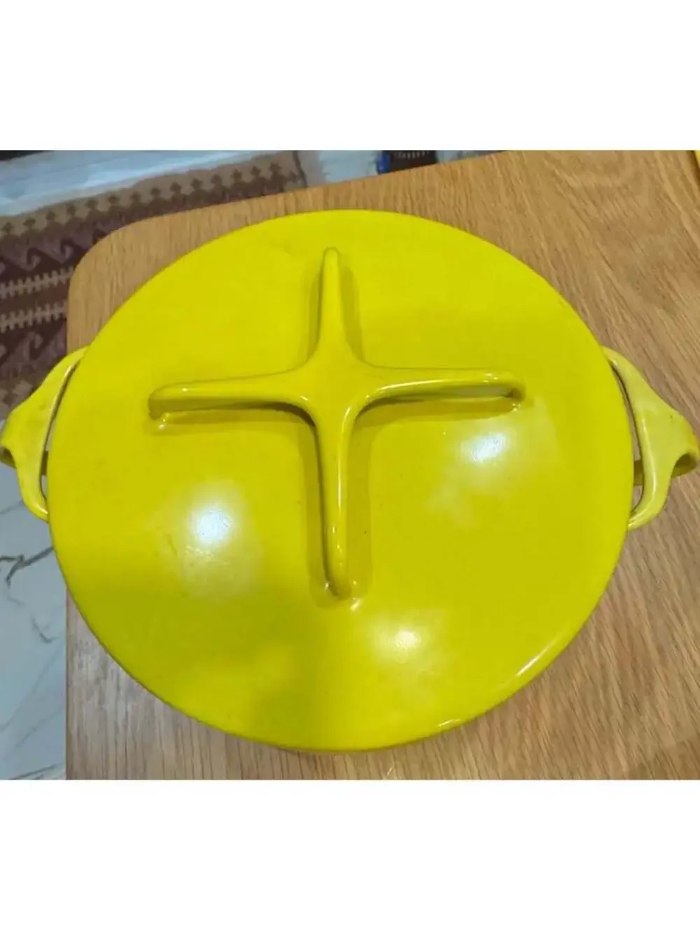 Dansk vibrant yellow
